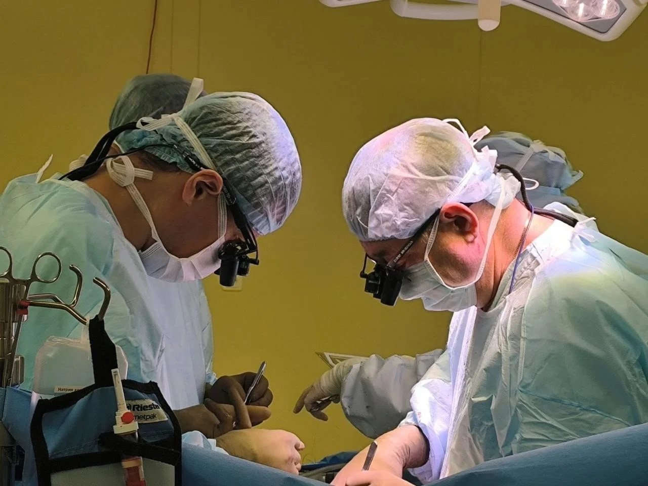 Хирурги кардиоцентра провели уникальную многокомпонентную операцию десятимесячному малышу из Запорожской области