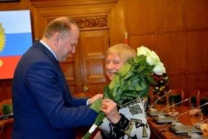 Заведующая отделом комплектования донорских кадров Иванова Евдокия Михайловна удостоена награды Правительства Калининградской области Заведующая отделом комплектования донорских кадров Иванова Евдокия Михайловна удостоена награды Правительства Калининградской области