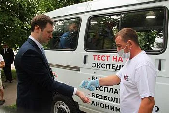 Олег Салагай: Пройти обследование на ВИЧ доступно и легко