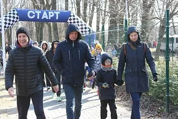 Восемь километров по маршруту здоровья в рамках всероссийской акции прошли полторы тысячи человек Восемь километров по маршруту здоровья в рамках всероссийской акции прошли полторы тысячи человек