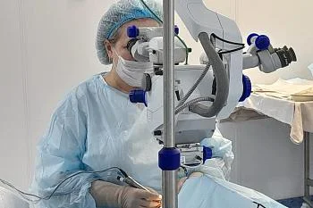 В отделении микрохирургии глаза областной больницы провели первую операция с помощью нового оборудования В отделении микрохирургии глаза областной больницы провели первую операция с помощью нового оборудования
