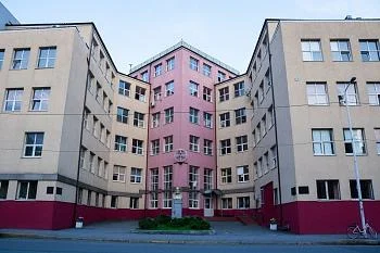 В областной клинической больнице полностью заменили оборудование двух лифтов В областной клинической больнице полностью заменили оборудование двух лифтов