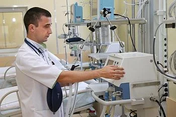 Антон Алиханов: Через семь-десять лет служебное жилье врача может стать его собственным